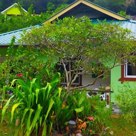 Dan Zoranz Self Catering Guest House La Digue Exterior photo