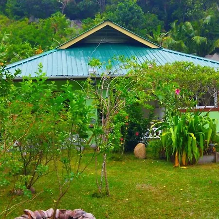 Dan Zoranz Self Catering Guest House La Digue Exterior photo